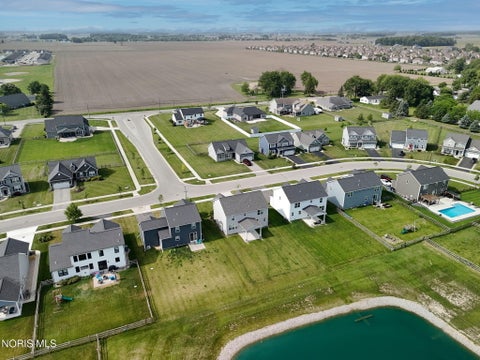 Tiny photo for 199 Valley Hall Drive, Perrysburg, OH 43551 (MLS # 10008926)