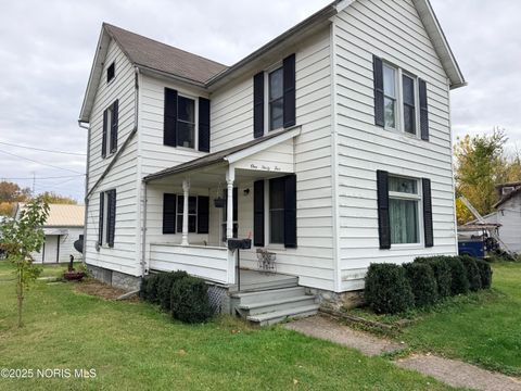 Photo of 135 Ella Street, Tiffin, OH 44883 (MLS # 10000608) Photo of 135 Ella Street, Tiffin, OH 44883 (MLS # 10000608)