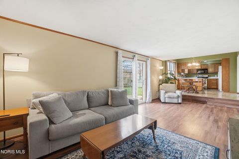 Tiny photo for 3906 Sylvanwood Drive, Sylvania, OH 43560 (MLS # 10005997)