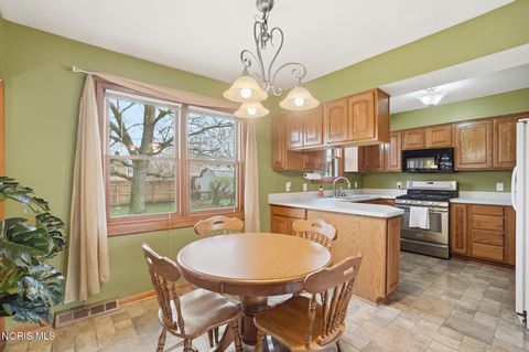 Tiny photo for 3906 Sylvanwood Drive, Sylvania, OH 43560 (MLS # 10005997)