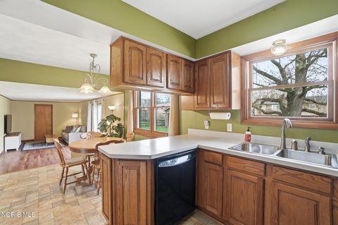 Tiny photo for 3906 Sylvanwood Drive, Sylvania, OH 43560 (MLS # 10005997)