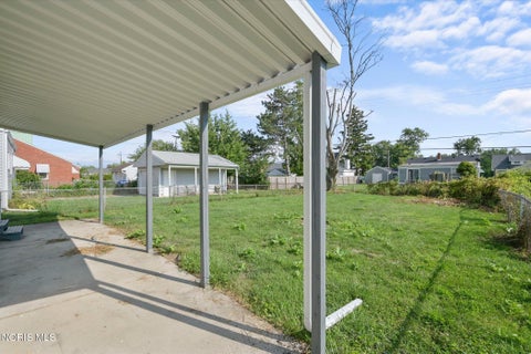 Tiny photo for 2730 104th Street, Toledo, OH 43611 (MLS # 10011441)