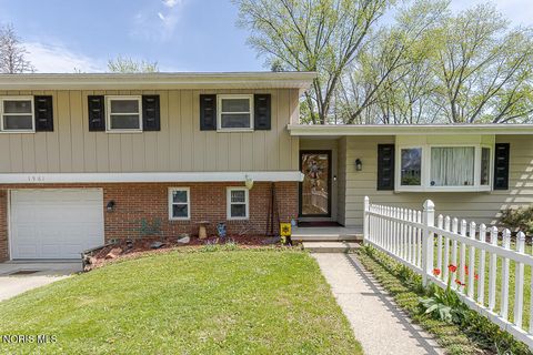Tiny photo for 1961 Colony Drive, Toledo, OH 43614 (MLS # 10007125)