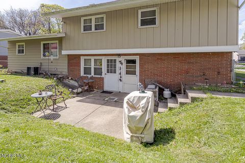 Tiny photo for 1961 Colony Drive, Toledo, OH 43614 (MLS # 10007125)