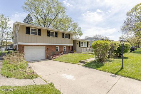 Photo of 1961 Colony Drive, Toledo, OH 43614 (MLS # 10007125)