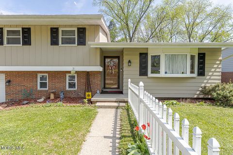 Tiny photo for 1961 Colony Drive, Toledo, OH 43614 (MLS # 10007125)
