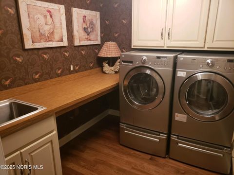 Tiny photo for 3848 Ravine Hollow Court, Maumee, OH 43537 (MLS # 10002161)