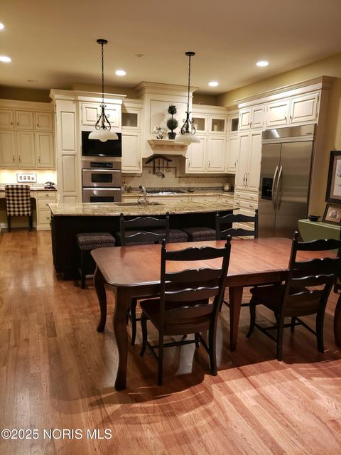 Tiny photo for 3848 Ravine Hollow Court, Maumee, OH 43537 (MLS # 10002161)