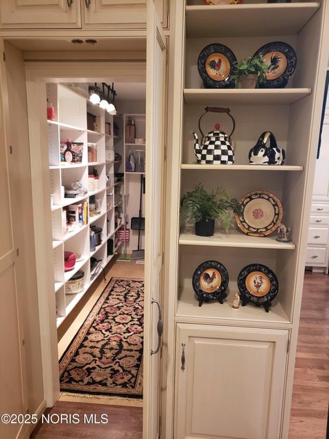 Tiny photo for 3848 Ravine Hollow Court, Maumee, OH 43537 (MLS # 10002161)