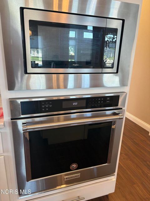 Tiny photo for 1812 Hidden Ridge Drive, Perrysburg, OH 43551 (MLS # 10009943)