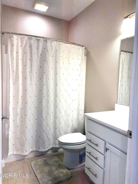Tiny photo for 1812 Hidden Ridge Drive, Perrysburg, OH 43551 (MLS # 10009943)