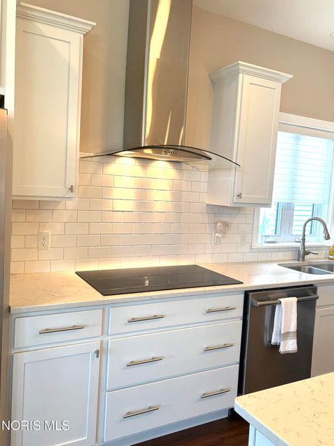 Tiny photo for 1812 Hidden Ridge Drive, Perrysburg, OH 43551 (MLS # 10009943)