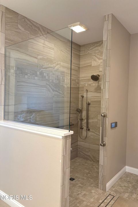 Tiny photo for 1812 Hidden Ridge Drive, Perrysburg, OH 43551 (MLS # 10009943)