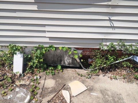 Tiny photo for 1401 Foster Avenue, Toledo, OH 43606 (MLS # 10012775)
