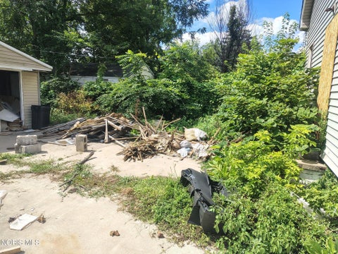 Tiny photo for 1401 Foster Avenue, Toledo, OH 43606 (MLS # 10012775)