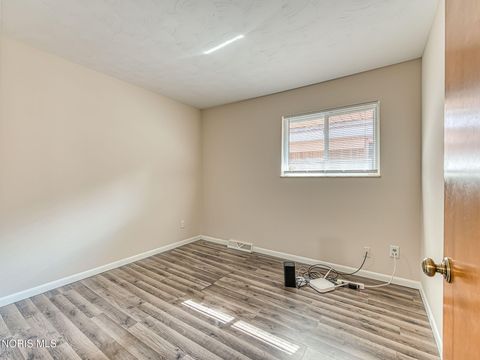 Tiny photo for 3701 146th Street, Toledo, OH 43611 (MLS # 10007623)