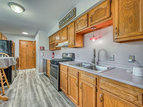 Tiny photo for 3701 146th Street, Toledo, OH 43611 (MLS # 10007623)