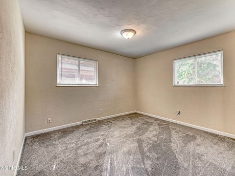 Tiny photo for 3701 146th Street, Toledo, OH 43611 (MLS # 10007623)