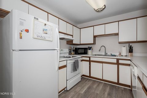 Tiny photo for 4710 Glendale Avenue #204, Toledo, OH 43614 (MLS # 10007021)