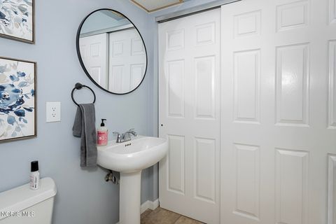 Tiny photo for 4710 Glendale Avenue #204, Toledo, OH 43614 (MLS # 10007021)