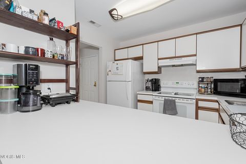 Tiny photo for 4710 Glendale Avenue #204, Toledo, OH 43614 (MLS # 10007021)