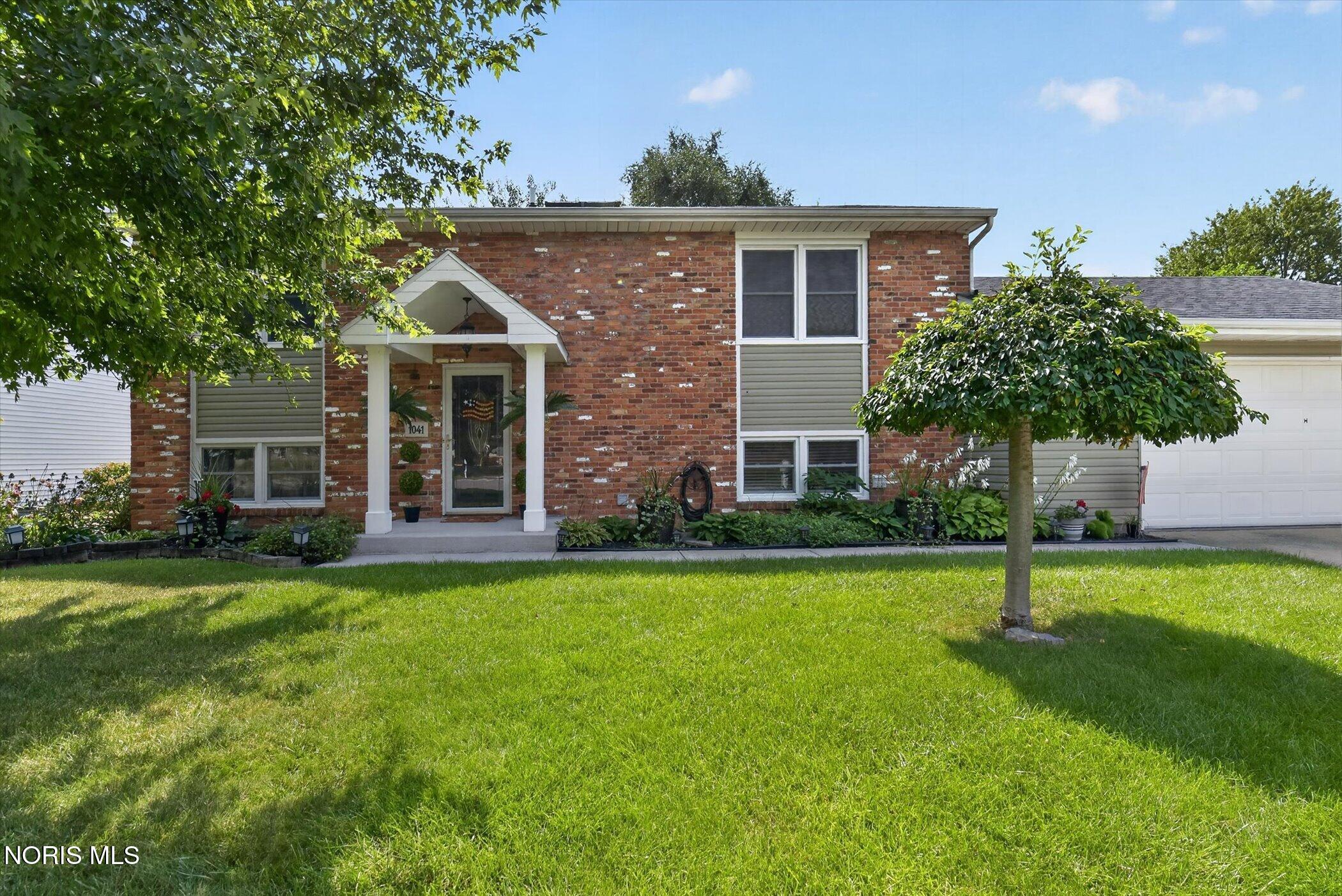 1041 E Elm Tree Road