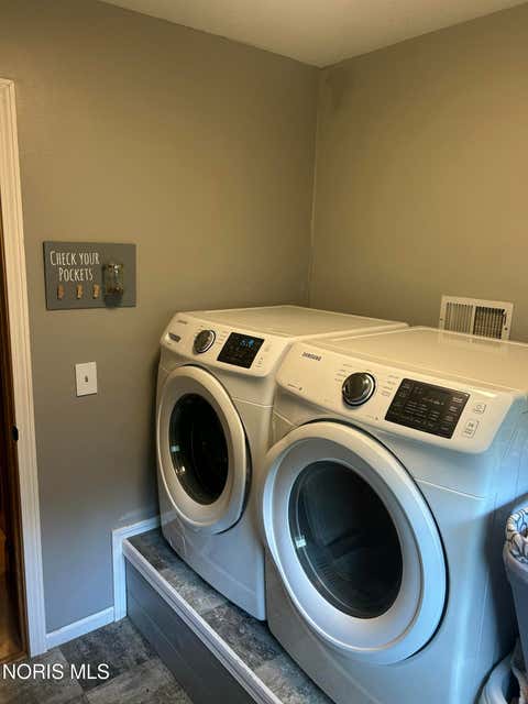 Tiny photo for 3640 Woodspring Road, Sylvania, OH 43560 (MLS # 10011628)