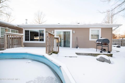 Tiny photo for 30 N Favony Avenue, Toledo, OH 43615 (MLS # 10002886)