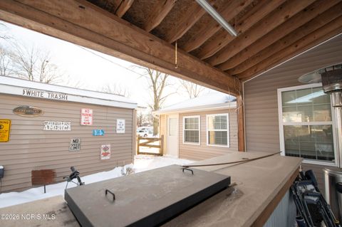 Tiny photo for 30 N Favony Avenue, Toledo, OH 43615 (MLS # 10002886)