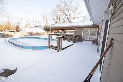 Tiny photo for 30 N Favony Avenue, Toledo, OH 43615 (MLS # 10002886)