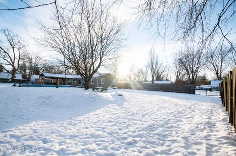 Tiny photo for 30 N Favony Avenue, Toledo, OH 43615 (MLS # 10002886)