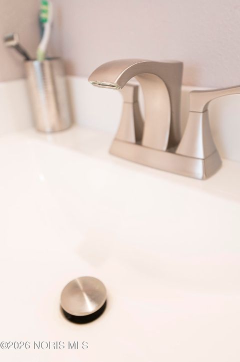 Tiny photo for 30 N Favony Avenue, Toledo, OH 43615 (MLS # 10002886)