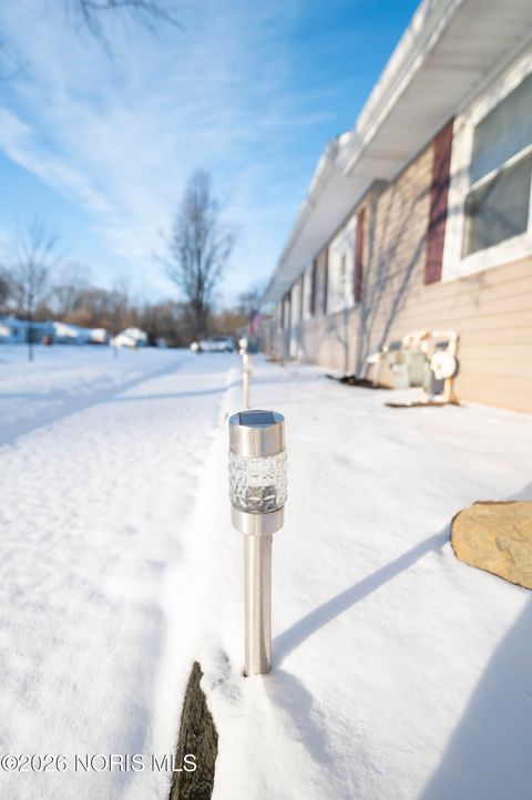 Tiny photo for 30 N Favony Avenue, Toledo, OH 43615 (MLS # 10002886)