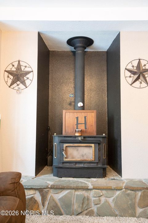 Tiny photo for 30 N Favony Avenue, Toledo, OH 43615 (MLS # 10002886)