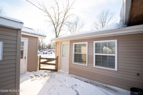 Tiny photo for 30 N Favony Avenue, Toledo, OH 43615 (MLS # 10002886)