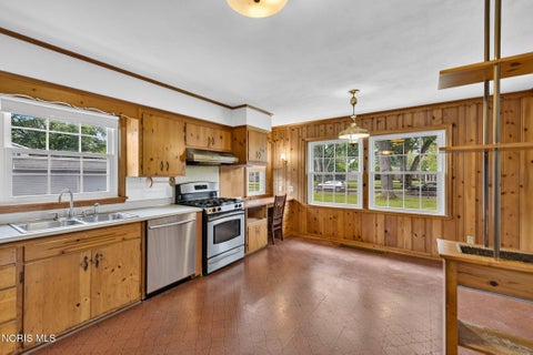 Tiny photo for 1655 Eastgate Road, Toledo, OH 43614 (MLS # 10009511)