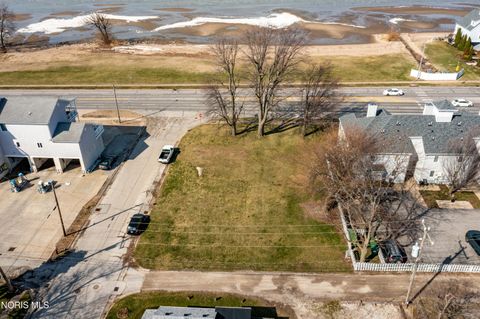 Photo of 1506 E Perry Street, Port Clinton, OH 43452 (MLS # 10005631)