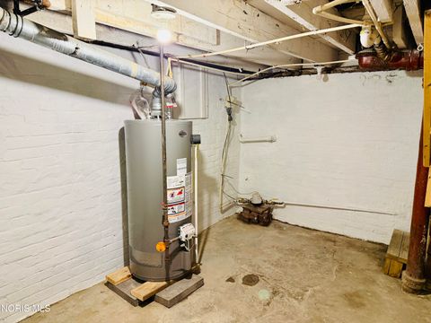 Tiny photo for 736 Thayer Street, Toledo, OH 43609 (MLS # 10008589)