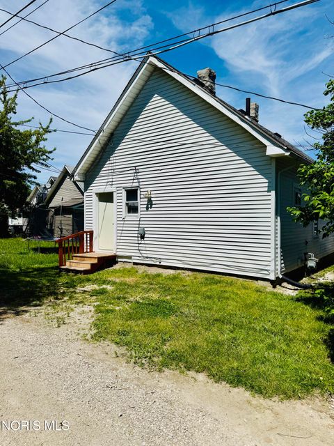 Tiny photo for 736 Thayer Street, Toledo, OH 43609 (MLS # 10008589)