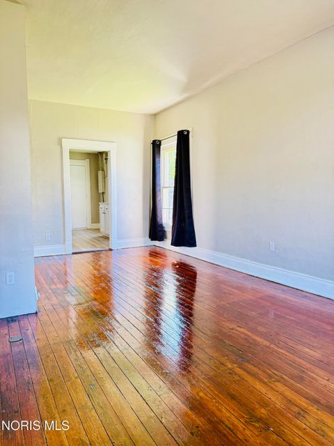 Tiny photo for 736 Thayer Street, Toledo, OH 43609 (MLS # 10008589)