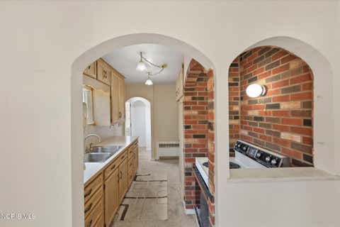 Tiny photo for 5107 Newhart Circle CIR, Toledo, OH 43615 (MLS # 10010097)