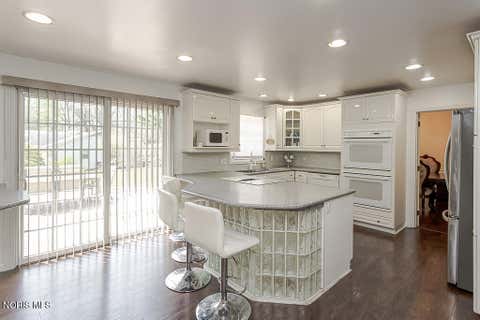 Tiny photo for 4447 Sulgrave Drive, Toledo, OH 43623 (MLS # 10010107)