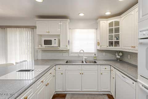 Tiny photo for 4447 Sulgrave Drive, Toledo, OH 43623 (MLS # 10010107)