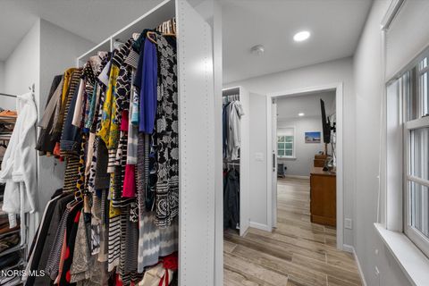 Tiny photo for 5002 Black Road, Monclova, OH 43542 (MLS # 10004990)