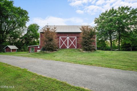 Tiny photo for 5002 Black Road, Monclova, OH 43542 (MLS # 10004990)