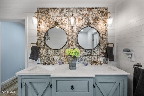 Tiny photo for 5002 Black Road, Monclova, OH 43542 (MLS # 10004990)