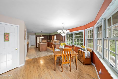 Tiny photo for 5002 Black Road, Monclova, OH 43542 (MLS # 10004990)