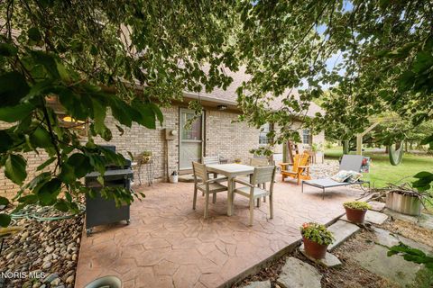 Tiny photo for 5002 Black Road, Monclova, OH 43542 (MLS # 10004990)