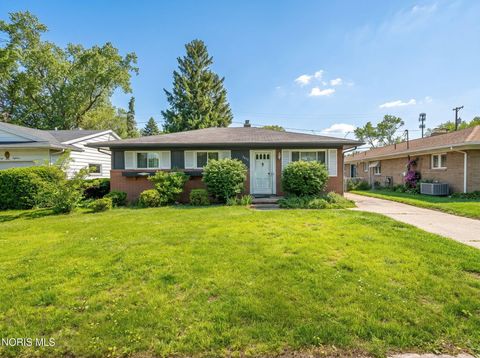 Tiny photo for 3412 Birchdale Drive, Toledo, OH 43623 (MLS # 10008037)