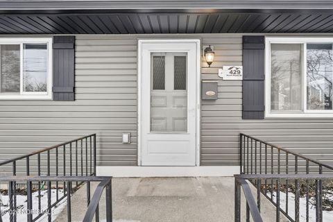 Tiny photo for 429 S Maple Street, Bowling Green, OH 43402 (MLS # 10003527)